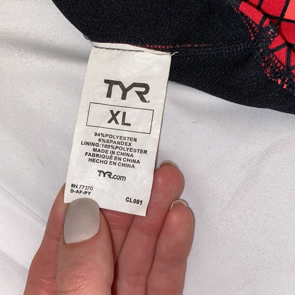 TYR one piece - Picture 6 of 6